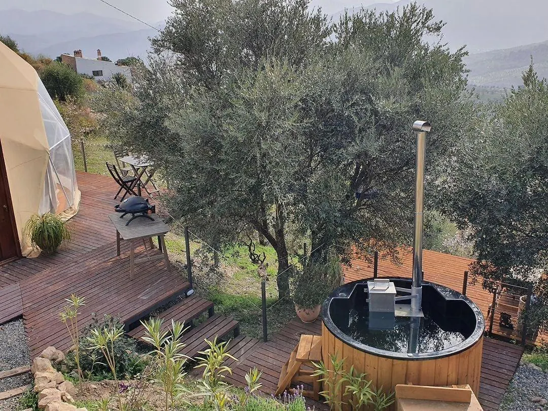 Campo de lujo Hotel Glamping Geodesic Dome In Secluded Eco Retreat Alozaina España