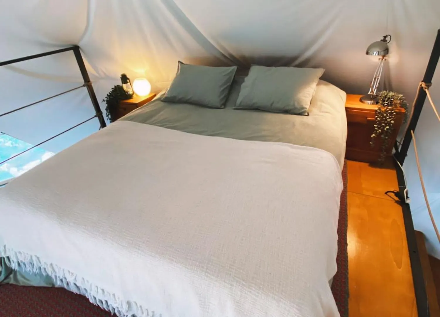 Campo de lujo Hotel Glamping Geodesic Dome In Secluded Eco Retreat Alozaina España